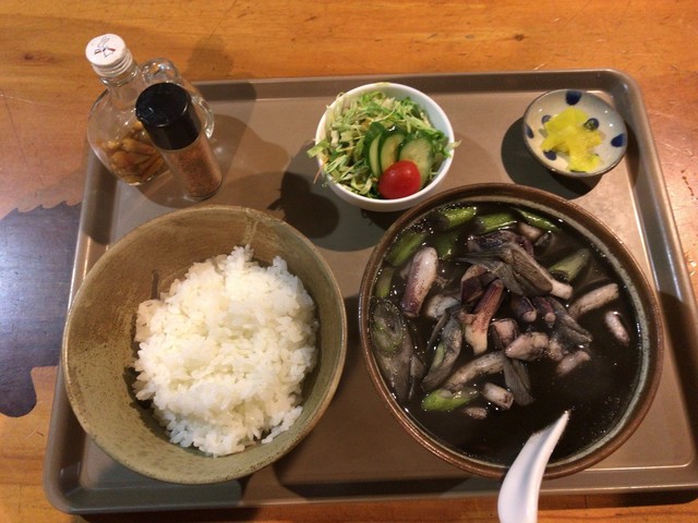 唐変木 イカの墨そば