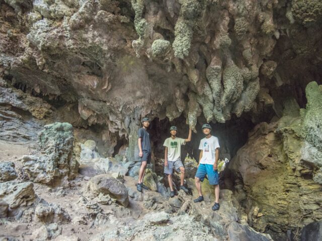 西表島鍾乳洞探検
