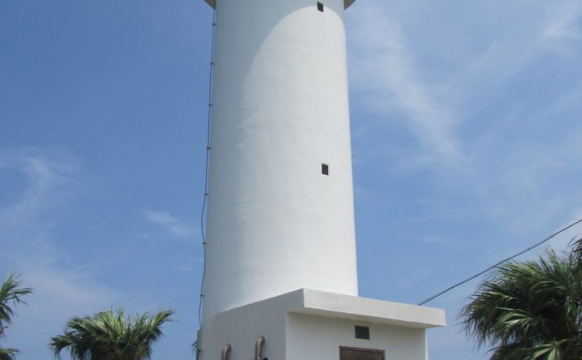 鳩間島灯台