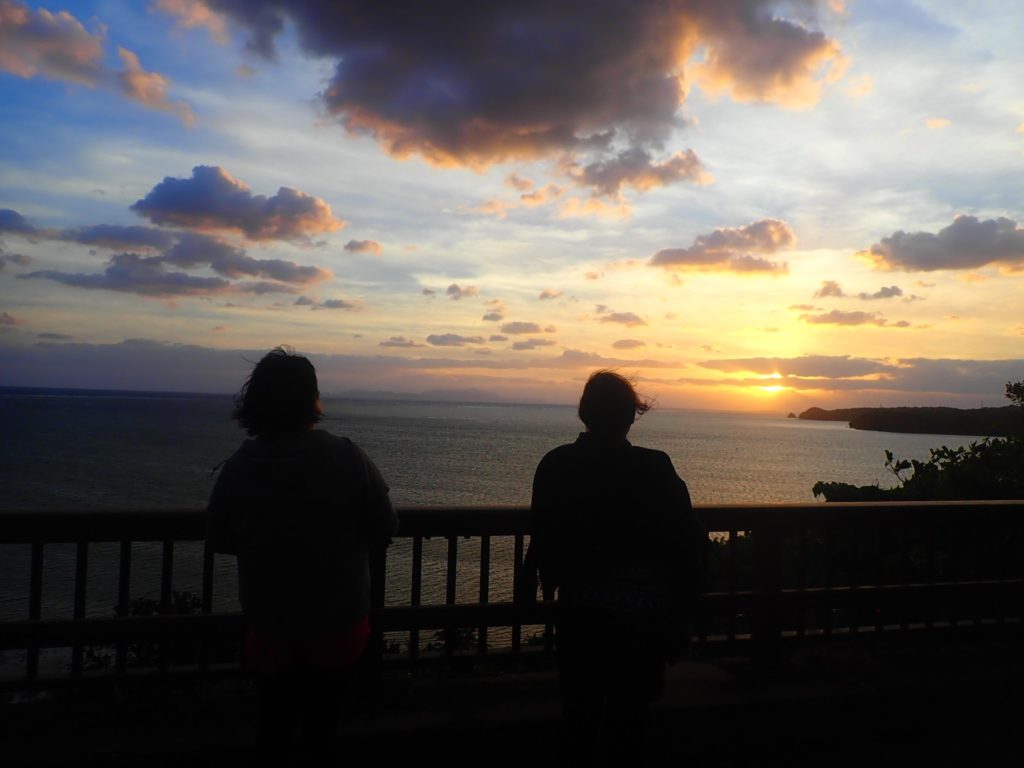 西表島の絶景の夕日を感じるスポット・アクティビティ