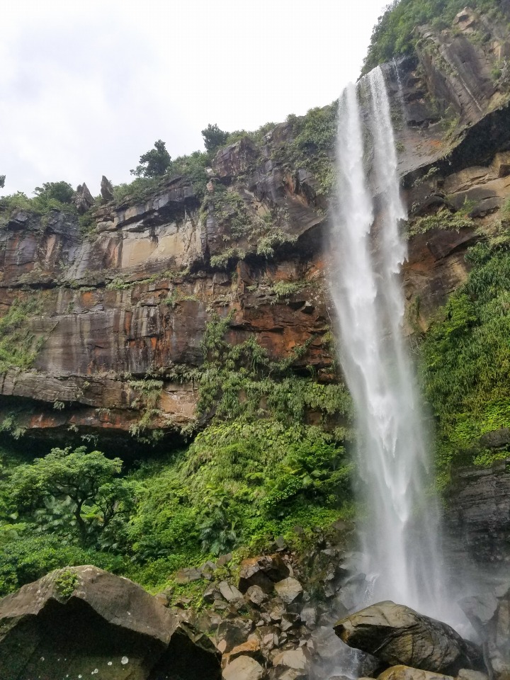 ピナイサーラの滝下からの絶景