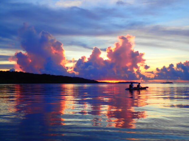 西表島の絶景の夕日を感じるスポット・アクティビティ