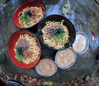 【西表島/1日】海の冒険！シーカヤックで行く滝行＆穴場ビーチ★《ランチ・写真・送迎付き》