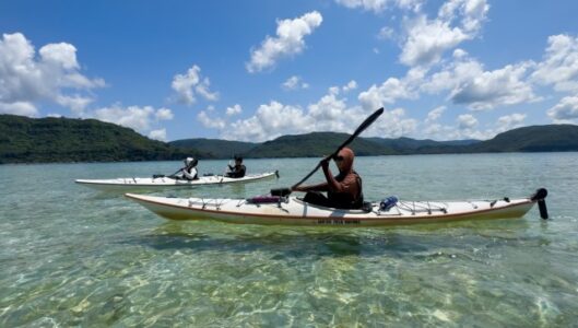 【西表島/1日】海の冒険！シーカヤックで行く滝行＆穴場ビーチ★《ランチ・写真・送迎付き》