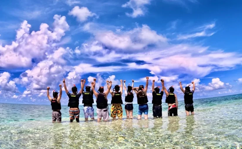 バラス島、シュノーケリング、ウミガメ、チャーター