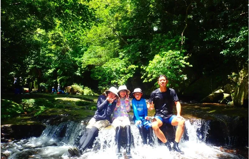 ピナイサーラの滝　カヌー