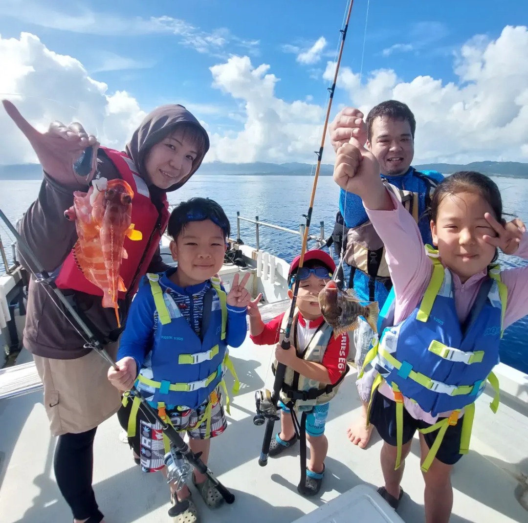 【西表島/約3時間】初心者歓迎！西表島近海で釣り体験コース＜居酒屋で調理可能＞釣った魚をそのまま夕食に☆家族旅行にもおすすめ（No.18）