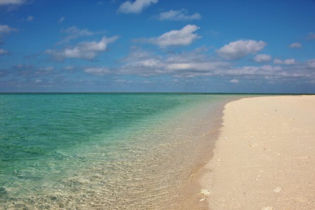久米島　はての浜　海