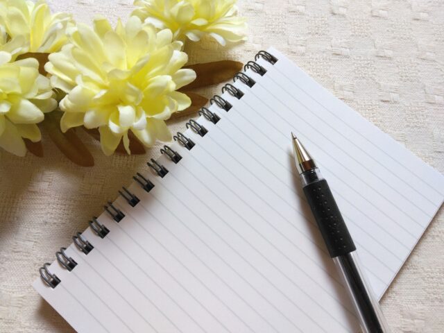 メモ帳　ペン