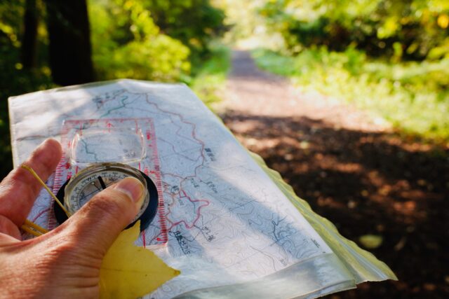 地図　コンパス